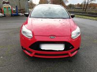 Gebraucht Ford Focus Sport 250 PS (183 kW) 2012 Rot Kombi
