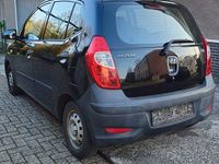 Gebraucht Hyundai i10 69 PS (50 kW) 2012 Schwarz Kleinwagen