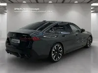 Gebraucht BMW 550e M Sport 489 PS (359 kW) 2025 Grau Limousine
