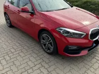 Gebraucht BMW 118 Sport Line 140 PS (102 kW) 2019 Rot Limousine