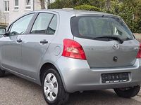 Gebraucht Toyota Yaris Cool 69 PS (50 kW) 2007 Silber Kleinwagen