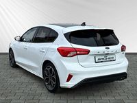 Gebraucht Ford Focus ST-Line X 155 PS (114 kW) 2022 Weiss Limousine