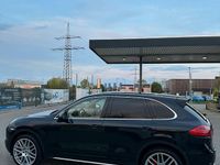 Second-hand Porsche Cayenne 300 CP (220 kW) 2011 Negru SUV