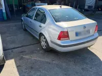 Gebraucht VW Bora 101 PS (74 kW) 2000 Silber Limousine