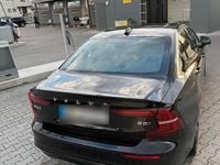 Gebraucht Volvo S60 250 PS (183 kW) 2023 Schwarz Limousine
