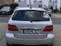 Gebraucht Mercedes B180 116 PS (85 kW) 2010 Van / Kleinbus