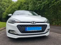 Gebraucht Hyundai i20 Style 101 PS (74 kW) 2017 Weiß Limousine