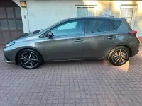 Gebraucht Toyota Auris Hybrid Team 99 PS (72 kW) 2018 Grau Limousine