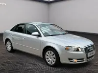 Gebraucht Audi A4 131 PS (96 kW) 2007 Silbersee/lichtsilber Limousine