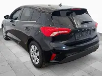 Usado Ford Focus Cool & Connect 160 CV (117 kW) 2021 Negro Berlina