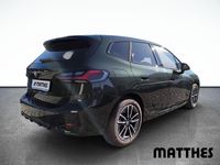 Gebraucht BMW 218 M Sport 150 PS (110 kW) 2024 Gruen Van / Kleinbus