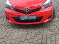 Gebraucht Toyota Yaris 70 PS (51 kW) 2012 Rot Kleinwagen