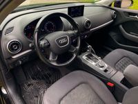 gebraucht Audi A3 Sportback 1.6 TDI S tronic Ambition Ambition