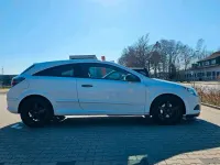 Gebraucht Opel Astra GTC Edition 90 PS (66 kW) 2009 Weiß Limousine