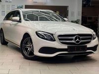 Gebraucht Mercedes E220 Avantgarde 194 PS (142 kW) 2017 Polarweiss  unilack Kombi