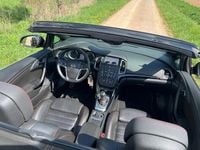Second-hand Opel Cascada 170 CP (125 kW) 2017 Negru Cabrio