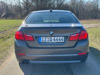 Gebraucht BMW 520 184 PS (135 kW) 2012 Braun Limousine