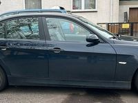 Gebraucht BMW 320 150 PS (110 kW) 2005 Blau Limousine