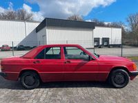 Gebraucht Mercedes 190 109 PS (80 kW) 1990 Rot Limousine