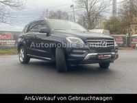 Gebraucht Mercedes ML350 258 PS (189 kW) 2014 Blau SUV