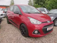 Gebraucht Hyundai i10 Blackline 87 PS (63 kW) 2015 Rot Kleinwagen