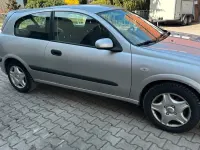 Gebraucht Nissan Almera 115 PS (84 kW) 2000 Silber Kleinwagen