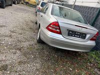 Gebraucht Mercedes C200 Classic 163 PS (119 kW) 2002 Silber Limousine