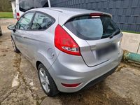 Gebraucht Ford Fiesta 82 PS (60 kW) 2012 Silber Kleinwagen