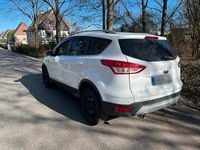 Gebraucht Ford Kuga 150 PS (110 kW) 2015 Weiß SUV