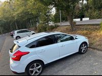 Gebraucht Ford Focus Titanium 150 PS (110 kW) 2011 Weiß Limousine