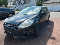 Gebraucht Ford Focus 105 PS (77 kW) 2011 Schwarz Kombi