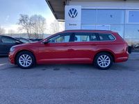 Gebraucht VW Passat Active 122 PS (89 kW) 2023 Tornadorot Kombi