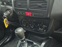 Gebraucht Fiat Doblò 105 PS (77 kW) 2013 Gelb Van / Kleinbus