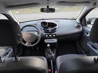 Gebraucht Renault Twingo 75 PS (55 kW) 2012 Rot Kleinwagen