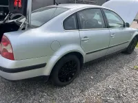 Gebraucht VW Passat 102 PS (75 kW) 2001 Silber Limousine