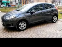 Usata Ford Fiesta 101 CV (74 kW) 2016 Grigio Utilitaria