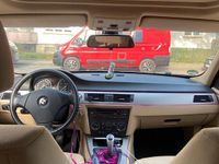 Gebraucht BMW 318 143 PS (105 kW) 2007 Gold Limousine