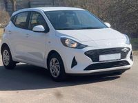 Gebraucht Hyundai i10 Select 63 PS (46 kW) 2024 Atlas white Kleinwagen