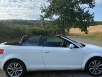 Gebraucht Audi Cabriolet 140 PS (102 kW) 2012 Weiß Cabrio