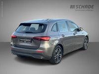 Gebraucht Mercedes B180 Progressive 136 PS (100 kW) 2024 Grau Van / Kleinbus