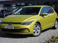 Gebraucht VW Golf VIII 150 PS (110 kW) 2020 Limonengelb Limousine