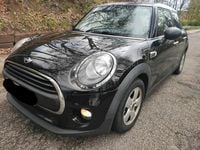Second-hand Mini Cooper 105 CP (77 kW) 2015 Negru Hatchback