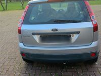 gebraucht Ford Fiesta 1.3