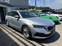 Gebraucht Skoda Octavia 116 PS (85 kW) 2021 Brilliant silber Kombi