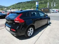 Gebraucht Volvo V40 Kinetic 120 PS (88 kW) 2018 Schwarz Limousine