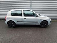 Gebraucht Renault Clio II Dynamique 75 PS (55 kW) 2002 Silber Limousine