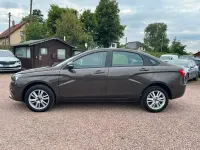Gebraucht Lada Vesta 106 PS (77 kW) 2017 Braun Limousine