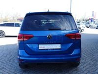 Gebraucht VW Touran Highline 150 PS (110 kW) 2022 F9f9 caribbean blue metallic Van / Kleinbus