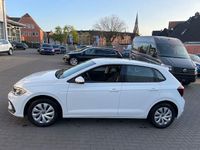 Gebraucht VW Polo Life 80 PS (58 kW) 2024 Pure white Limousine