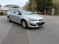 Gebraucht Opel Astra 110 PS (80 kW) 2014 Silber Kombi